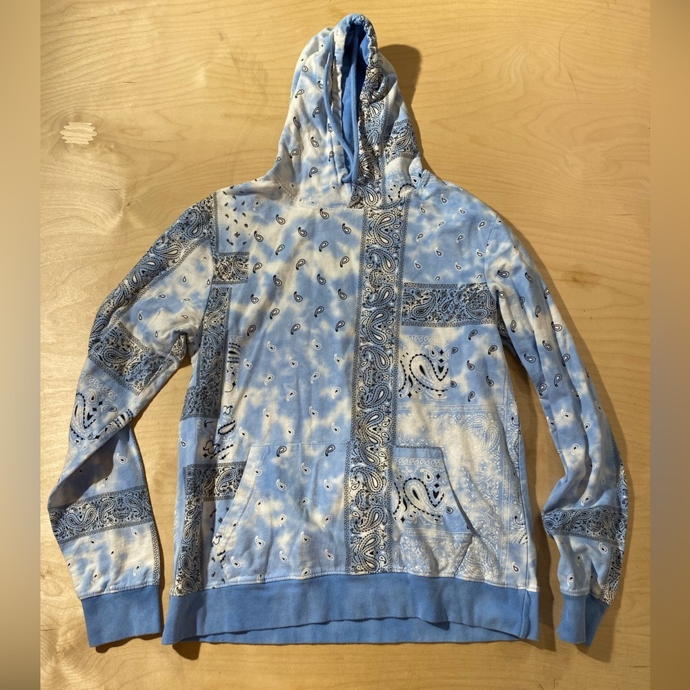 Rue21 Light Blue Paisley Hoodie Medium (OO) - Picture 3 of 11